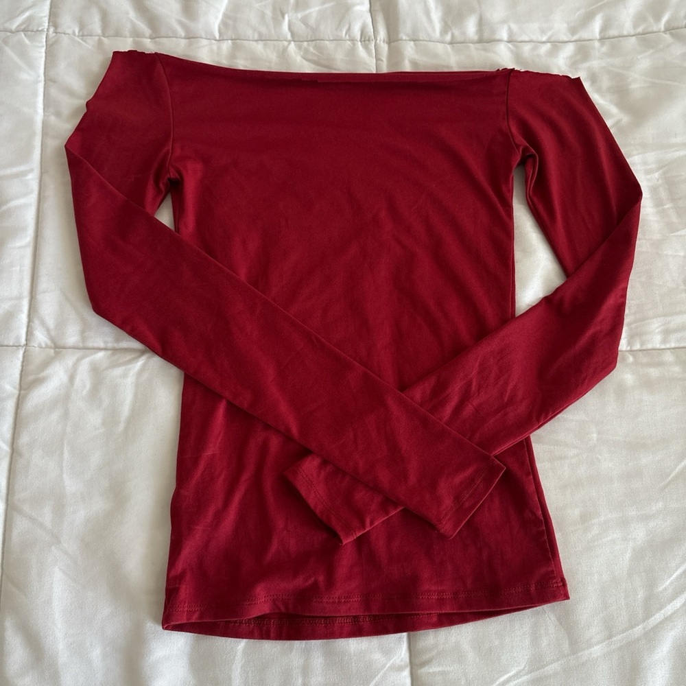 Women’s Off-Shoulder Long Sleeve Top - Deep Red